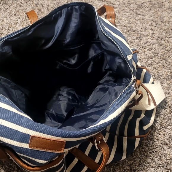 Just Fab Weekender - Picture 4 of 4